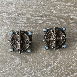 French Kande Oreille X Medallion Earrings